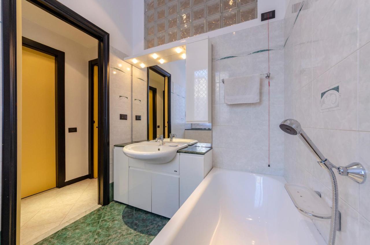 شقة Altido Modern Flat For 6 In The Heart Of Genova Foce المظهر الخارجي الصورة